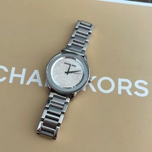 Michael Kors watch (needs battery)